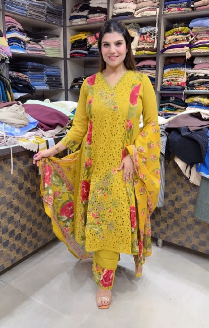 ZAREEN"💛 "Sunshine Yellow Floral Suit 🌸 – Har Occasion Ke Liye Perfect Choice! Limited Stock, Order Now. ✨"