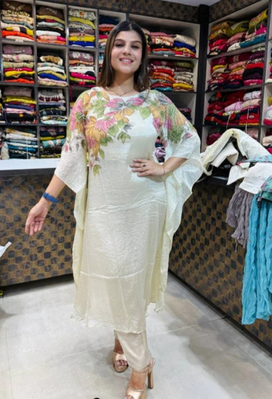 MAHNOOR™"Wrapped in Floral Elegance. Crafted for the Woman Who Shines with Grace. ✨🌸"